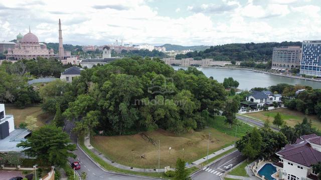 (15,295 SF,Nearby Istana) Exclusive Bungalow Lot Presint 8, Putrajaya 1