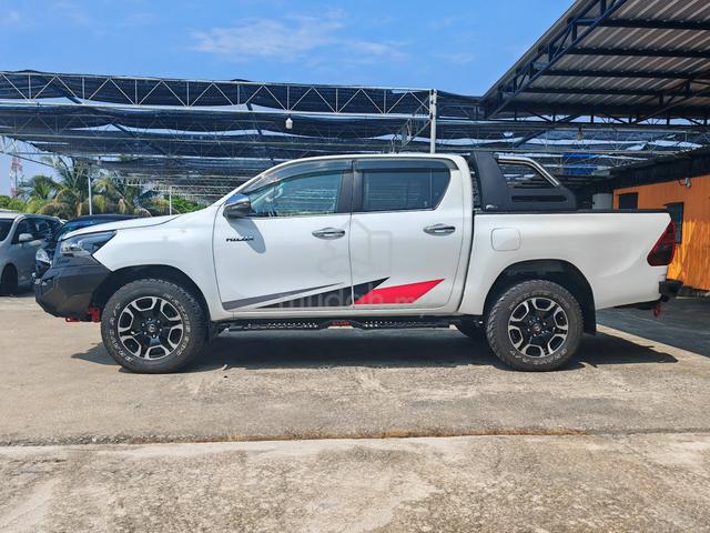 2021 Toyota HILUX 2.4 V (AUTO) WITH FULL SET BAR - 5