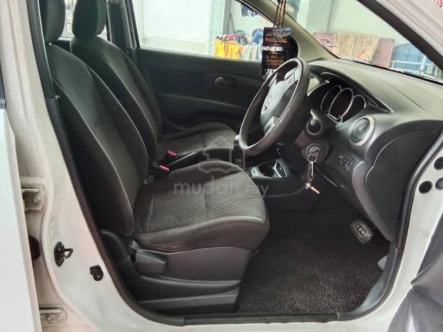 2011 Nissan GRAND LIVINA 1.6 IMPUL (A) - 4