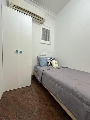 mixed gender single room aircon wifi etc 1