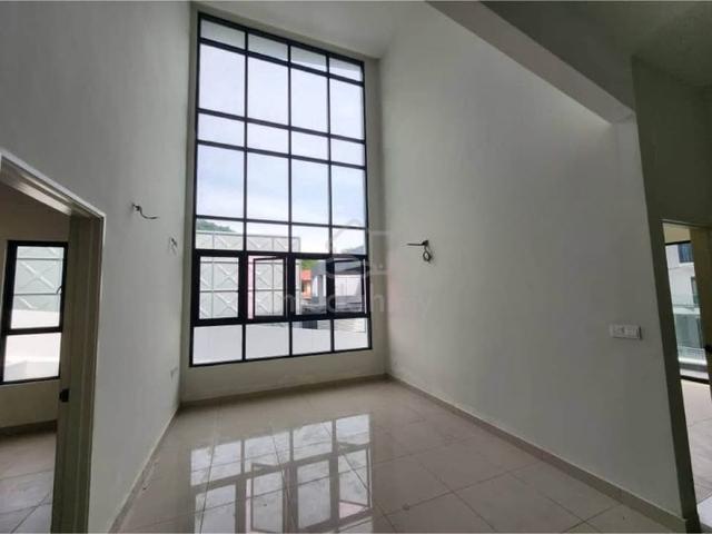 Corner 3 Storey Semi-D @ Bayan Lepas | 5 Bedrooms | 5,000 sqft Land 1