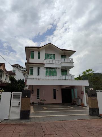 3-Storey Bungalow for Sale - Emerald Park, Bayan Lepas, Penang 1