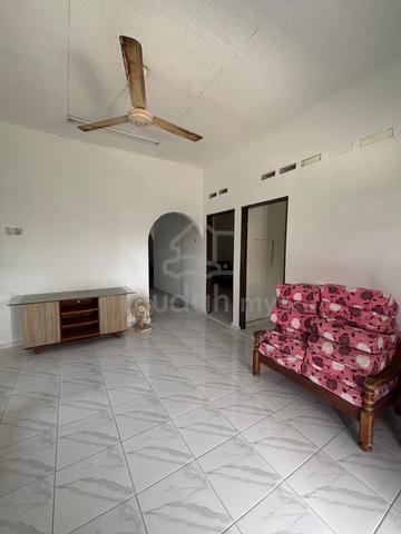 Kulai Kepala Sawit Single Storey Bungalow for Rent 1