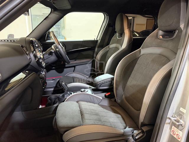2023 MINI Countryman JCW 2.0T ALL4 Full Spec NFL - 5