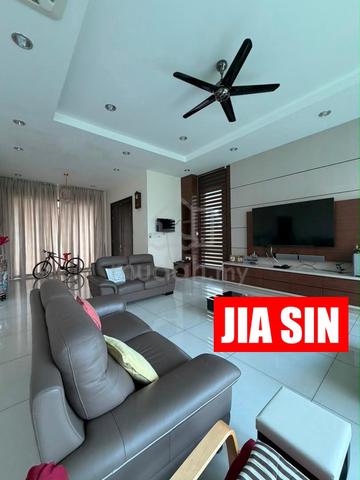 3-Storey Bungalow for SALE @ Solok Cantonment 1