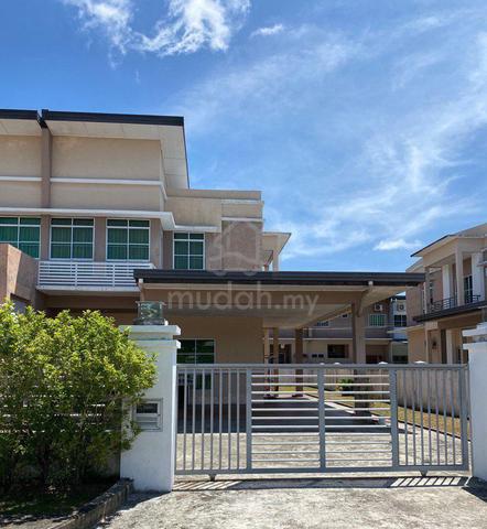 Semi Detached House for rent at Pantai Avenue 1