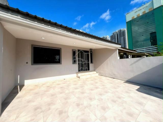 JB Town 1-Storey 22x65 Newly Full Renovated & Extended @ Taman Abad 1
