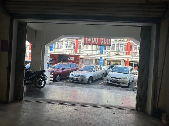 Kedai Ground Floor , Bt Caves Centrepoint  [End Lot] near Sri Gombak 1