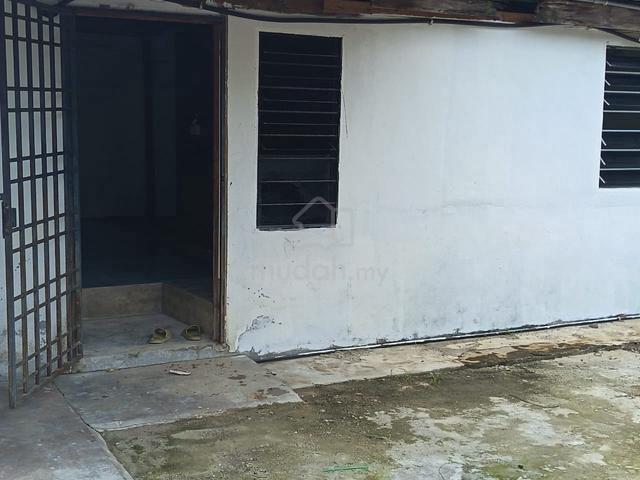 Rumah Sewa Kg Kedai Mulong 1