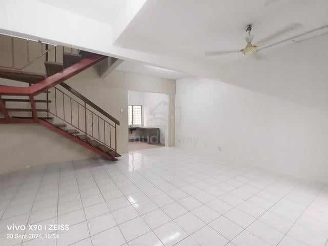 2 Storey Lep Lestari Putra Permai Equine MRT Seri Kembangan 1