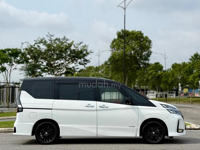 -2023- Nissan SERENA 2.0 S-HYBRID PREMIUM HIGHWAY - 2