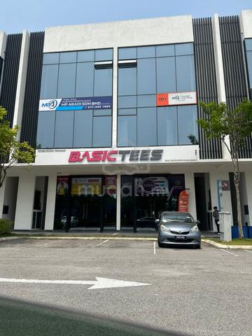Vervea/Batu Kawan/3rd Storey Mainroad Commercial ShopLot for Sell 1