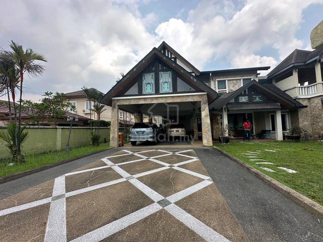 True blend of luxury, space, and privacy — perfect for families USJ 17 1