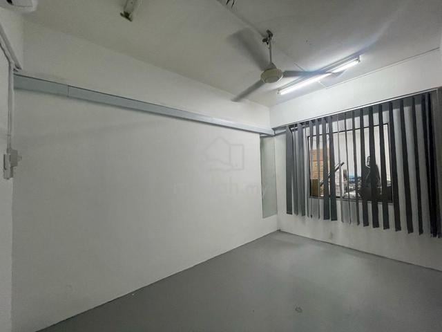 1st Floor Office Room for rent 1