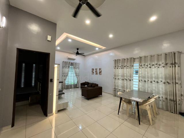 Hijiauan Valdor @ House For Rent 🏡 Fully Furnished Nice Renovated 1