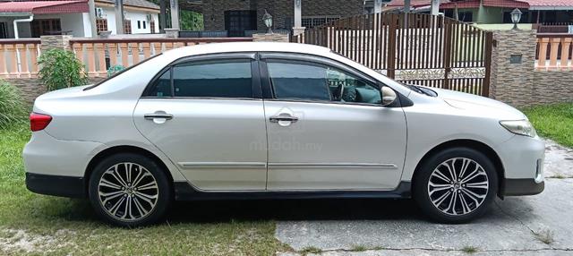 2013 Toyota COROLLA ALTIS 1.8 G FACELIFT (A) - 4