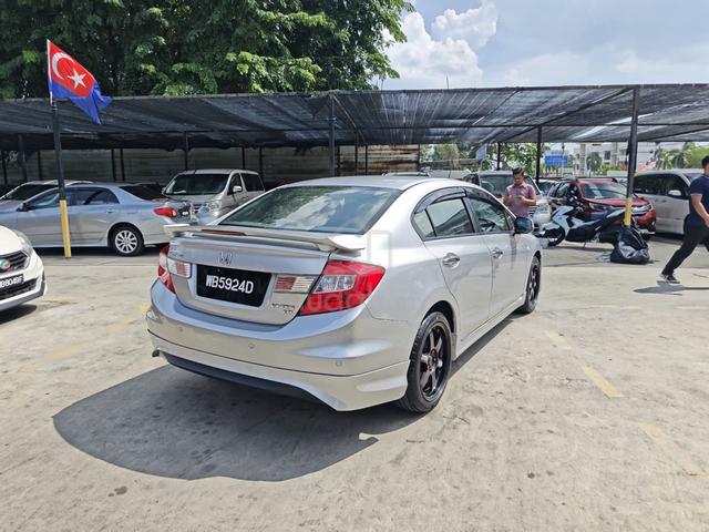 2015 Honda CIVIC  FB 1.8 (AUTO) - 3