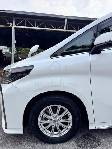 2022 Toyota ALPHARD 2.5 S TYPE GOLD II [SUN ROOF] - 5
