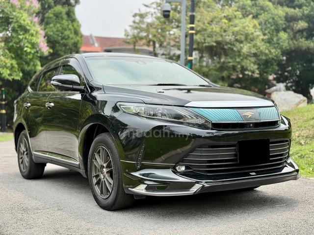GRADE 4.5✅Toyota Harrier 2.0 | Premium Luxury SUV - 3