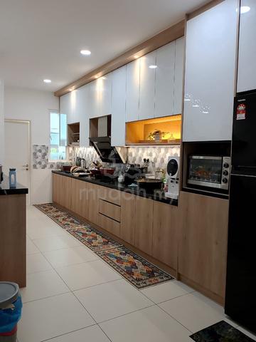 2 Double Storey House Ara Sendayan 70300 Seremban Negeri Sembilan. 1