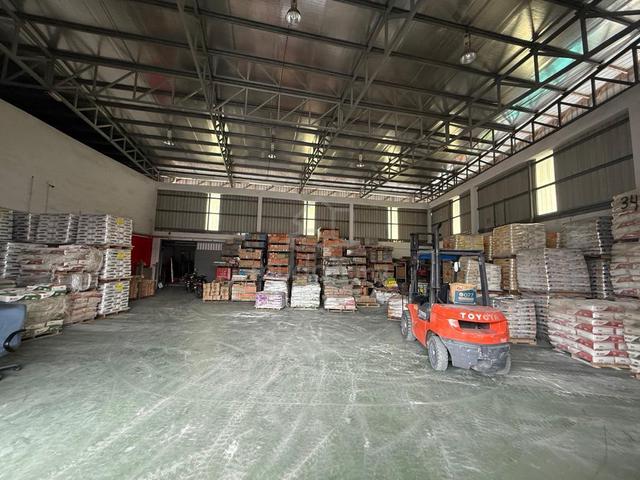 1.5 storey warehouse with office Malim Jaya - build-up 6k - berendam 1