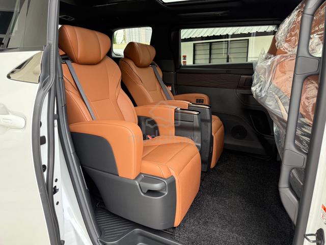 2025 UNREG Toyota Vellfire Z Premier /55km Grade 6 - 4