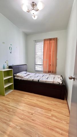 Putra Place Condominium Bayan Lepas Queensbay Room for Rent 1