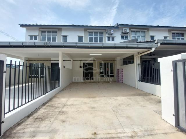 READY MOVE IN Gated Community 2 sty Taman Iringan Bayu Irumia SEREMBAN 1