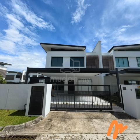 Gated & Guarded | Renovated | Semi-Detached Corner - Taman Manikar 1