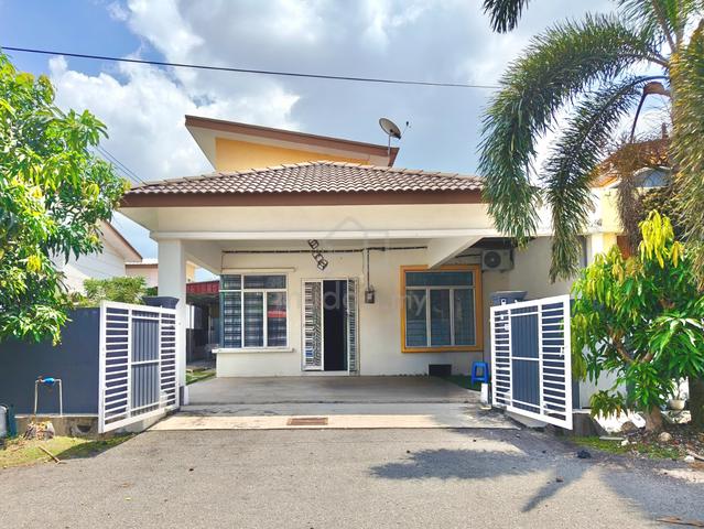 [BELOW MKT - FREEHOLD] Semi D, Tmn Rambai Mutiara, Melaka 1