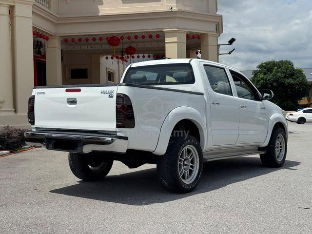2012 Toyota HILUX 2.5 G VNT FACELIFT (A) - 3