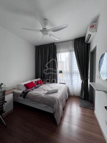 Fully Furnished Master Bedroom Near MRT (MALE ONLY) 1