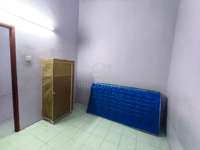 Bilik Sewa Lelaki (Bekerja/Pelajar) Taman Lembah Merbok 1