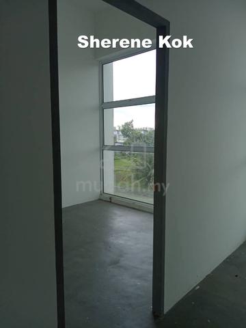 C0021 3 Storey Shop Intermediate Batu Kawa facing main road 1