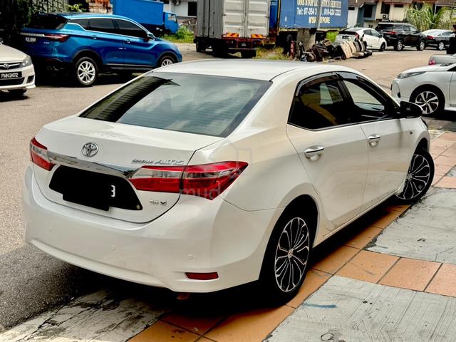 TOYOTA COROLLA ALTIS V 2.0AT - 4