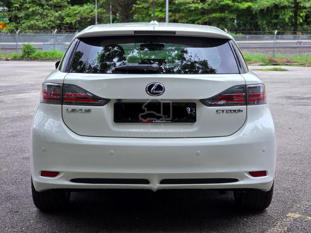 2011 Lexus CT200 1.8 h Fsport (A)cmfrm puas hati - 4