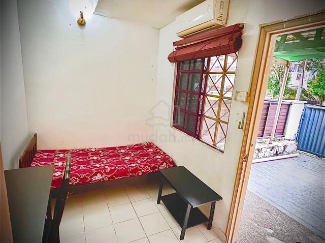 room for rent/ takeover 1
