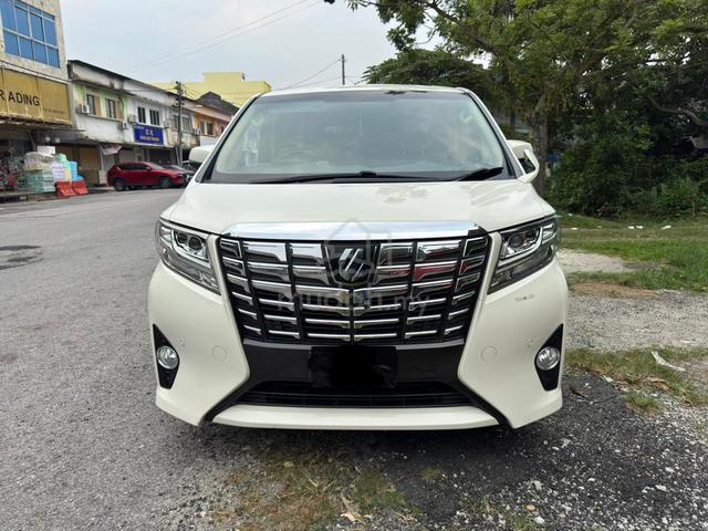 2015 Toyota Alphard 2.5 One Owner Powerbot 8Seater - 2