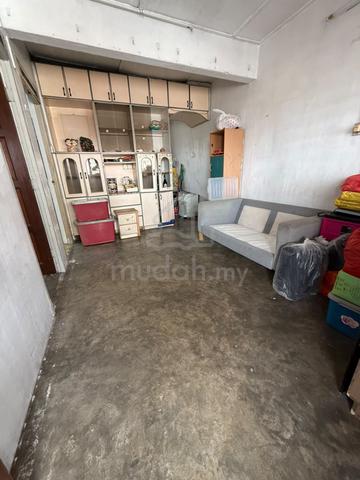Flat Taman Ungku Tun Aminah 1
