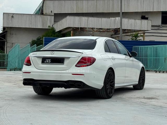 2017 Mercedes Benz E200 2.0 AMG BODYKIT - 2