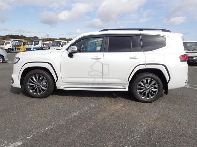 2024 Toyota LANDCRUISER 3.5 ZX Black Leather Unreg - 5