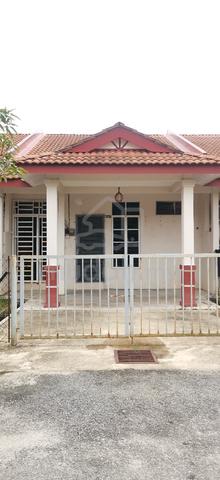 Rumah Sewa Gong Badak 1