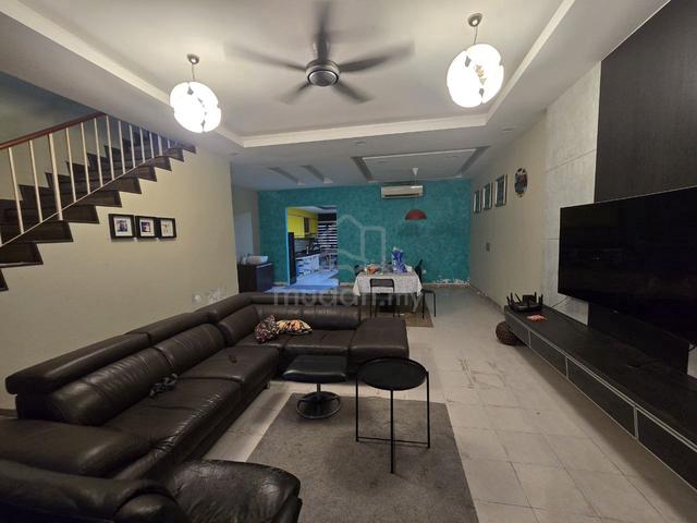 EXTENDED KITCHEN❗️ 2-Storey Terrace Jalan Dividen Seksyen 23 Shah Alam 1