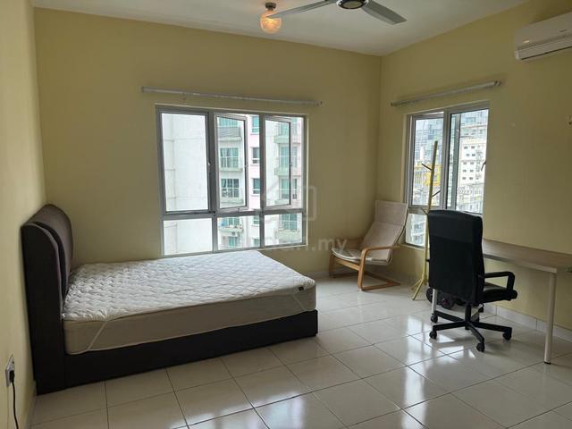 Metropolitan Square 1
