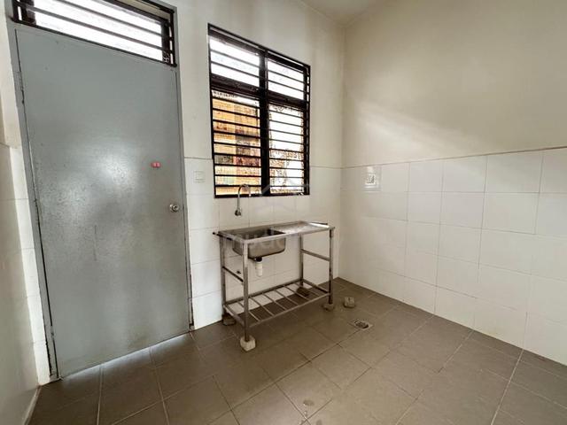 2 Sty Bandar Putera 2 Klang Basic Unit 3