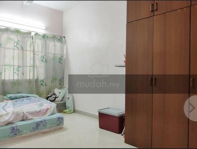 Female Single / Master Room @ Bandar Kinrara Puchong free WIFI Utility 1