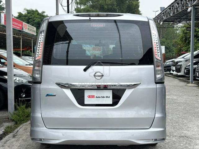 Nissan SERENA 2.0 HIGH-WAY STAR C26 MPV - 4