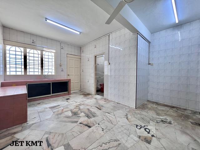 Batu Belah Klang Double Storey House For Rent With Tabletop 1