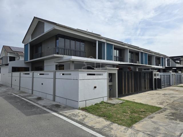 Kyra Bandar Bukit Raja Klang Brand New EndLot Fully Reno Double Storey 1