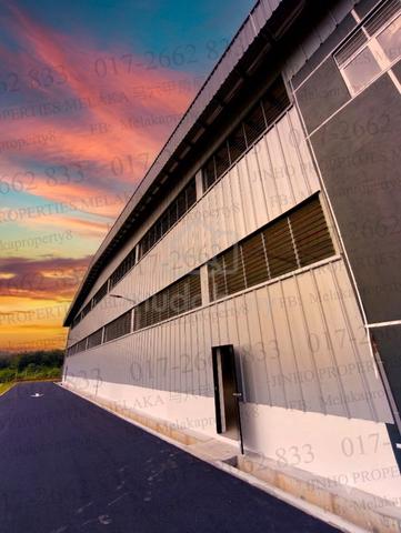 Hot Area~2 Sty Detached Factory Ayer Keroh 400amp Parking MITC Highway 1